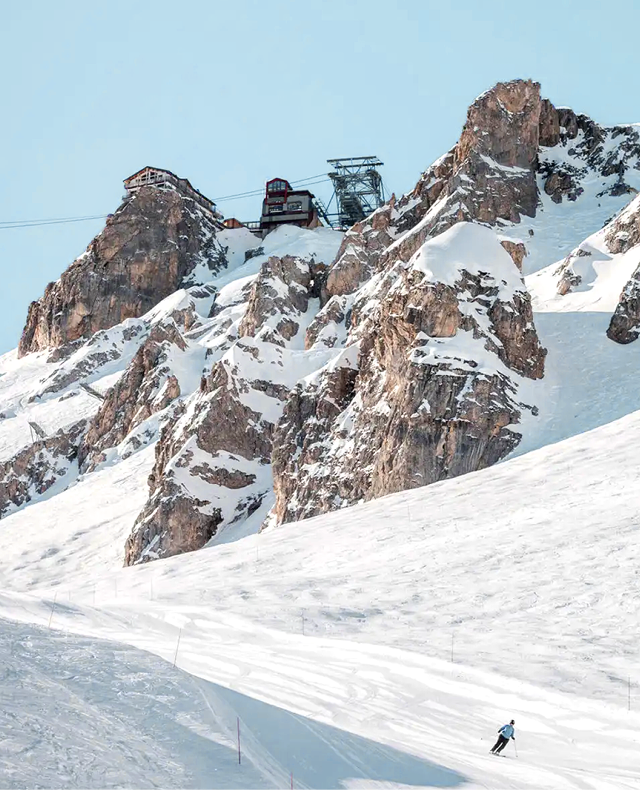 Skier, seul au monde
